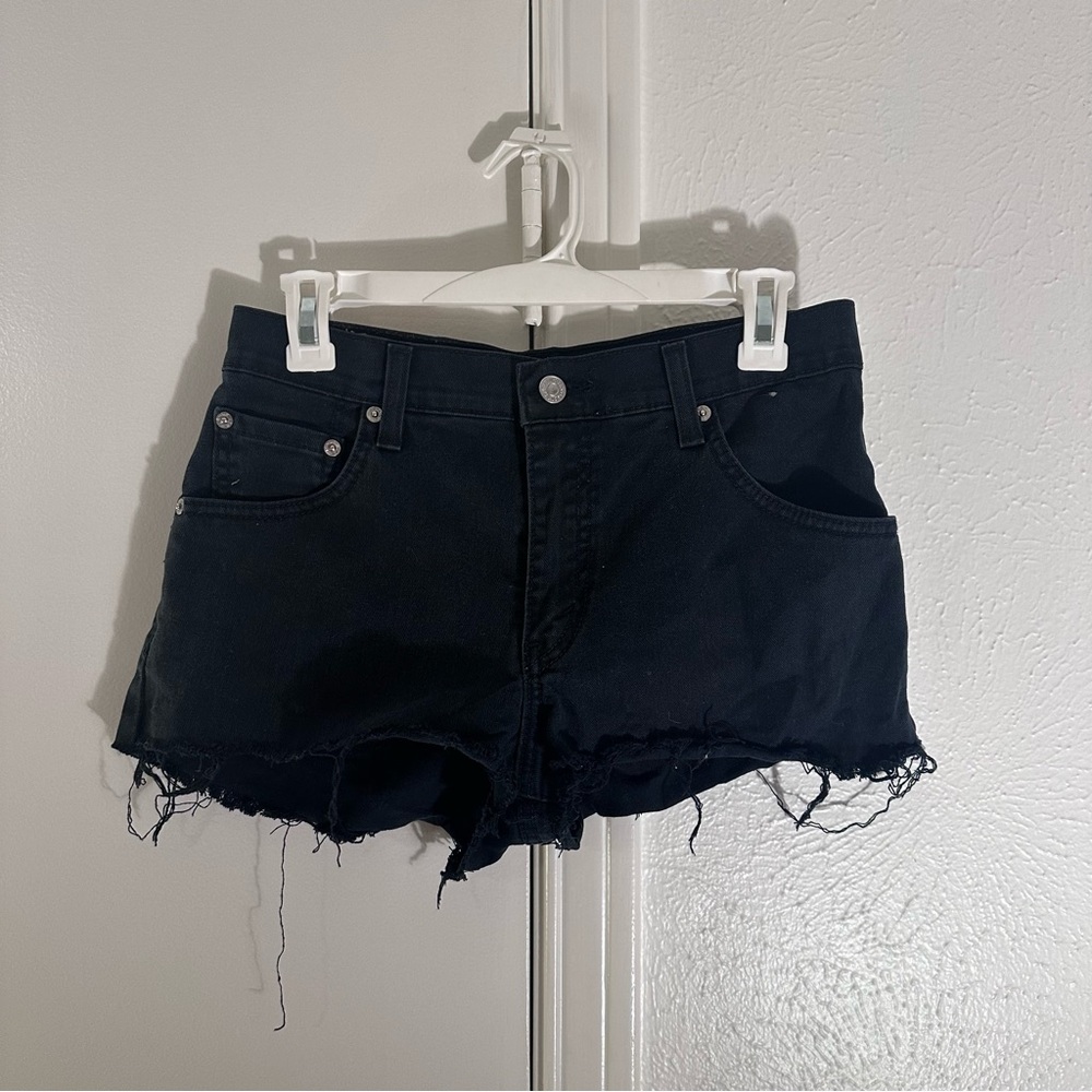 Levi’s Black Cut-Off Jean Shorts Non-Stretch Size 6 Relaxed Fit - Picture 2 of 8